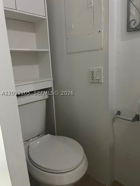 Building Photo - 1546 W 77th St