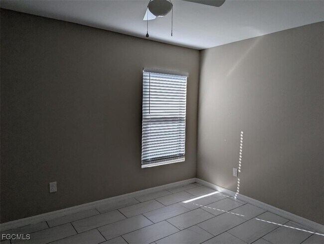 Building Photo - 2807 SW 8th Pl