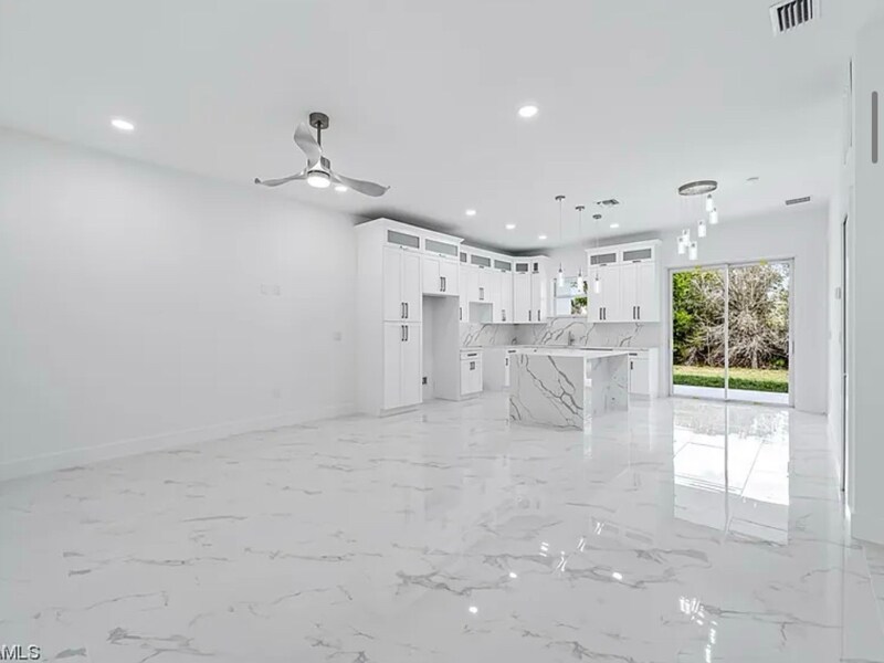 Building Photo - 4716 Douglas Ln