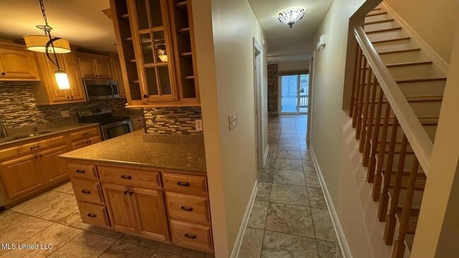 Building Photo - 289 Highpoint Dr