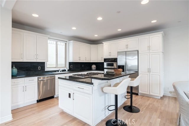 Building Photo - 604 Manhattan Beach Blvd