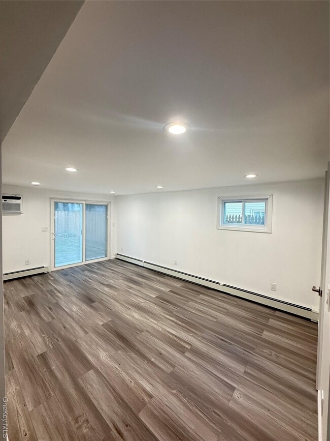 Building Photo - 193 E John St