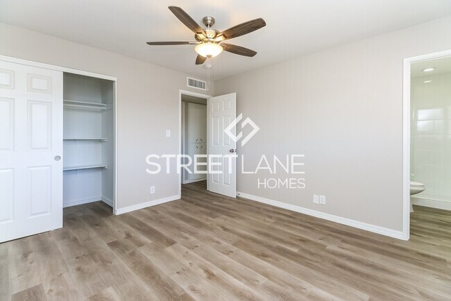 Building Photo - Now offering the first full months rent free!