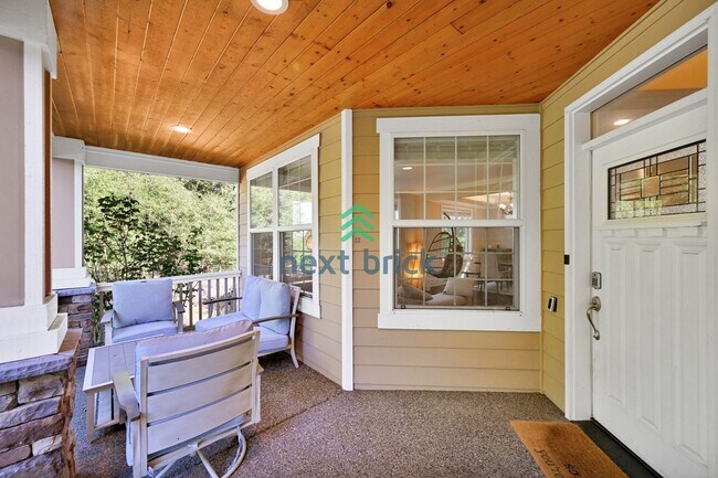 Building Photo - 4 BED & 3 BATH SINGLE FAMILY HOUSE FOR RENT