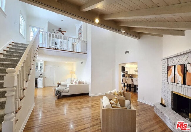 Building Photo - 3690 Crownridge Dr