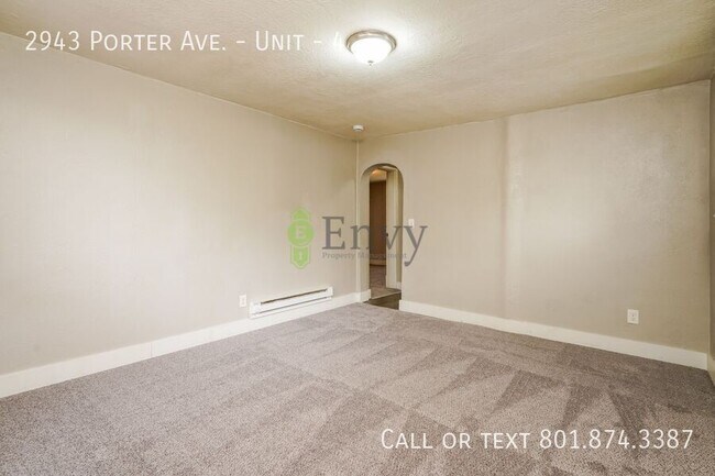 Building Photo - 2943 Porter Ave