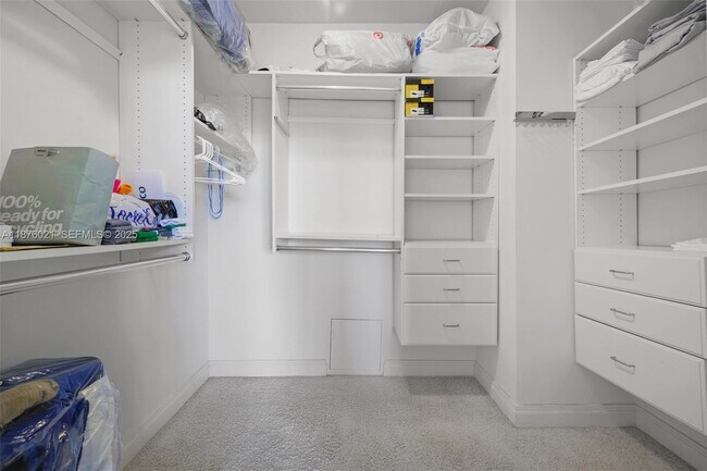 Building Photo - 20191 E Country Club Dr