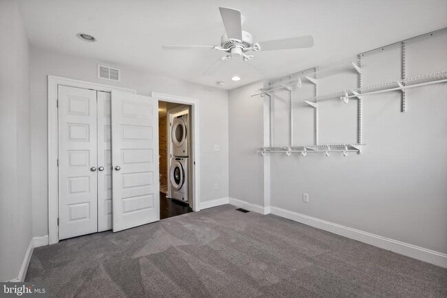 Building Photo - 108 S Conkling St