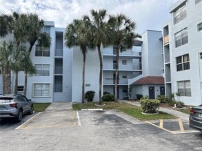 Building Photo - 9430 Live Oak Pl