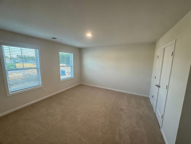 Building Photo - 7870 Iron Rd