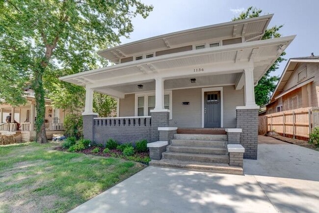 Building Photo - Historic Charm Meets Modern Comfort – 2 Be...