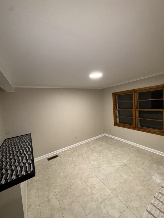 Building Photo - 426 Evergreen St