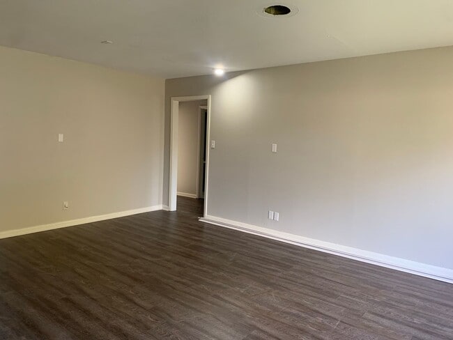 Building Photo - UPDATED HOME IN GREENACRES PLACE (North Bossier)