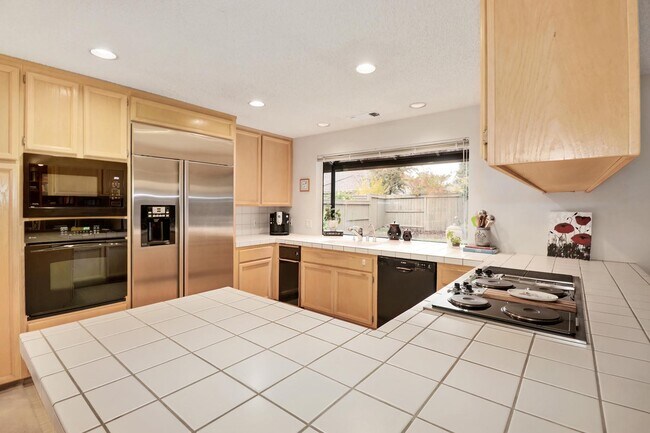 Building Photo - 11465 Ghirardelli Ct