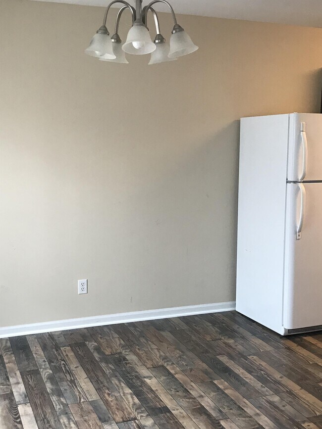 Building Photo - 764 Casey Ln