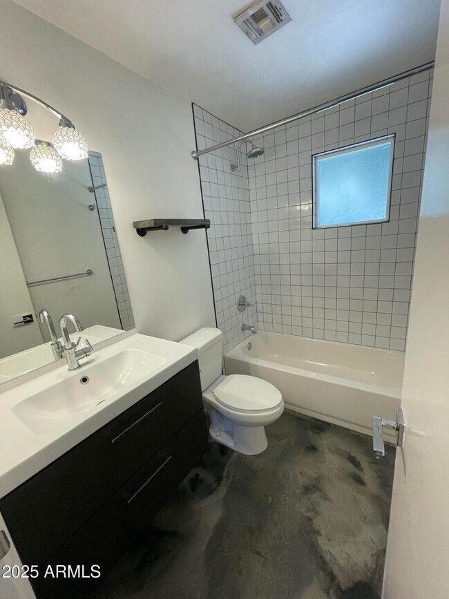 Building Photo - 3416 N 37th St