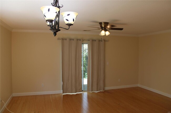 Building Photo - 815 Woodside Creek Dr