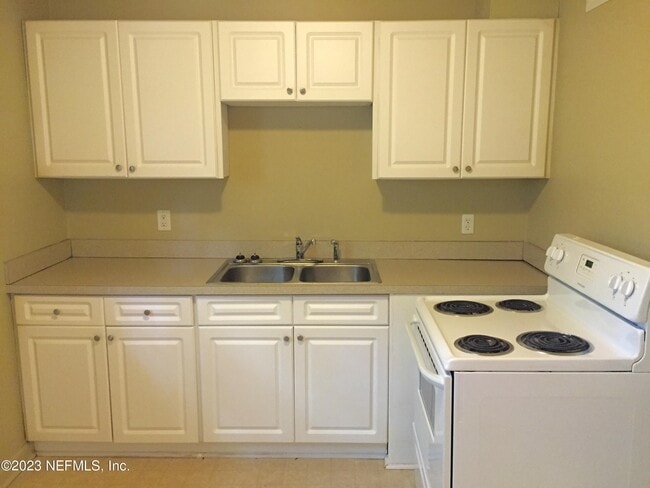 Building Photo - 2775 Herschel St