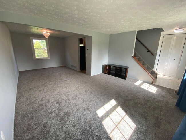 Building Photo - Home for Lease