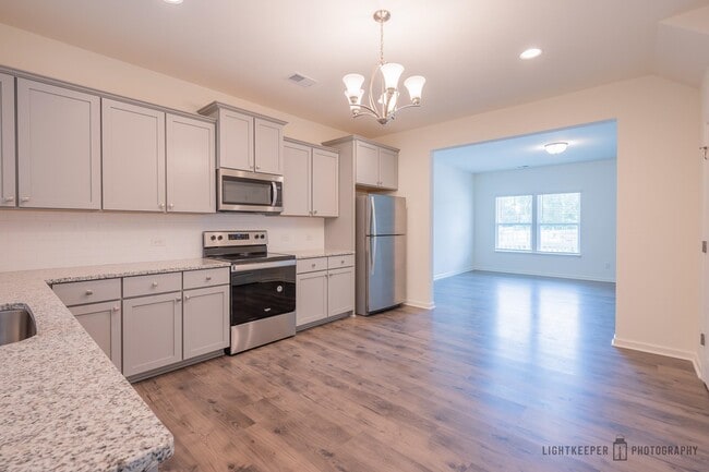 Building Photo - 215 Banbury Ln