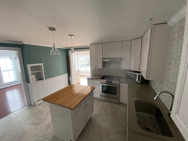 Building Photo - 437 Prospect Ave