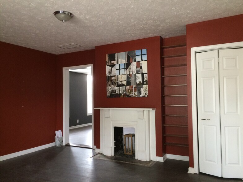 Building Photo - 319 S. Wenzel St.