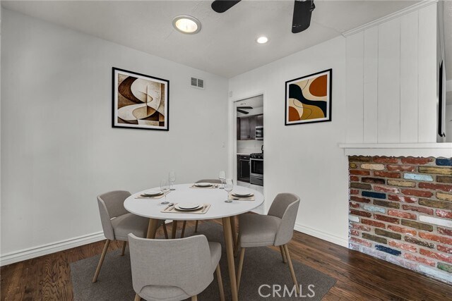 Building Photo - 6139 Tampa Ave