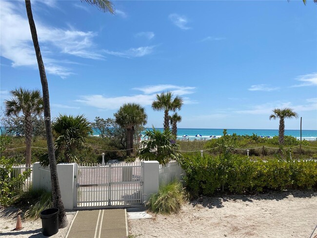 Building Photo - 5151 Collins Ave