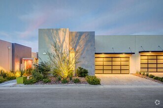 Building Photo - Amazing Golf Course and Las Vegas Valley V...