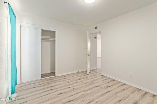 Building Photo - 2633 W Ocotillo Rd