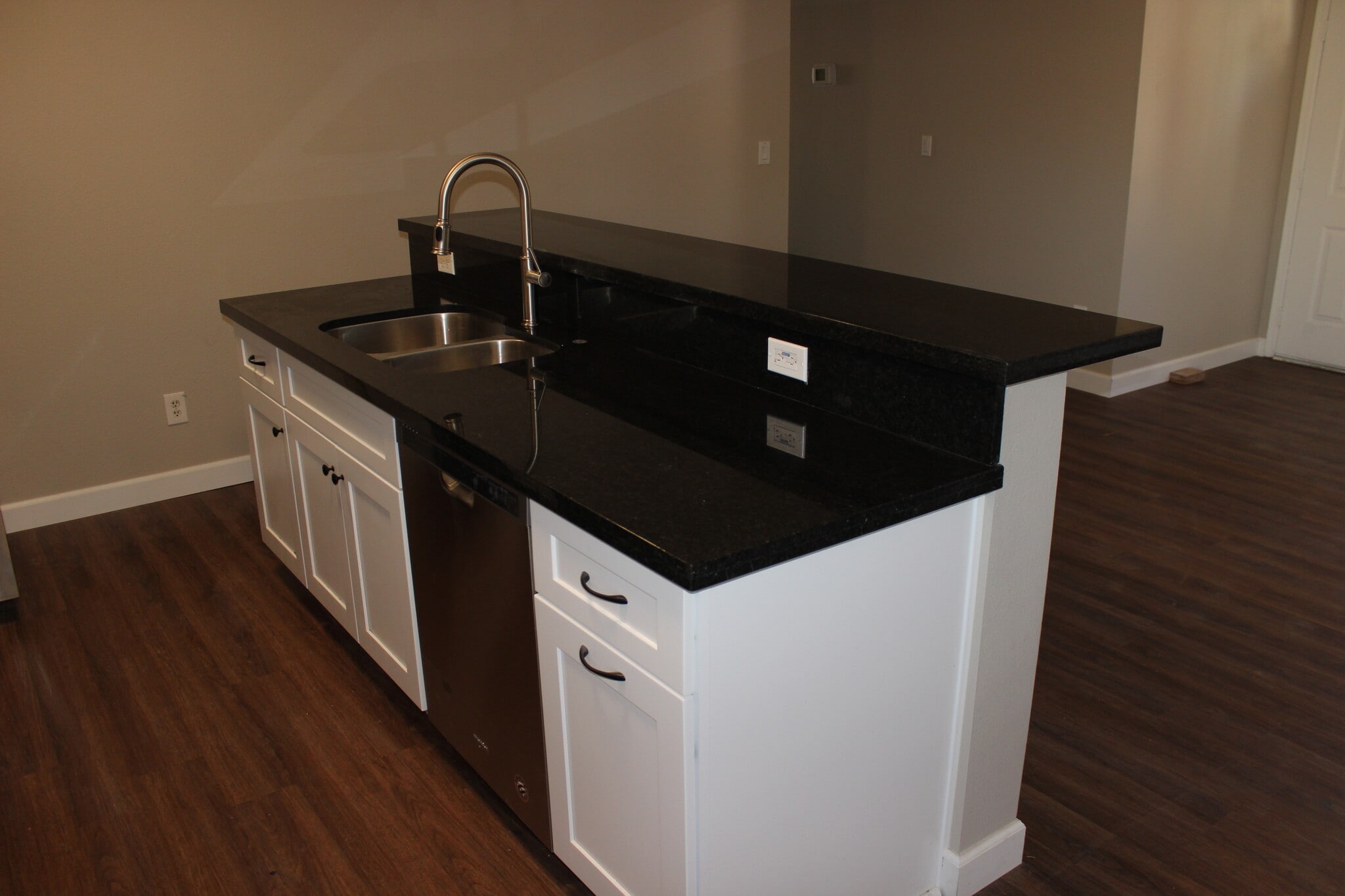 Kitchen Island - 819 E Fountain St