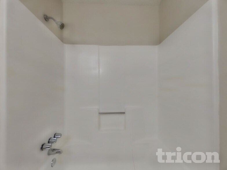 Building Photo - 2988 Forest Ridge Ct