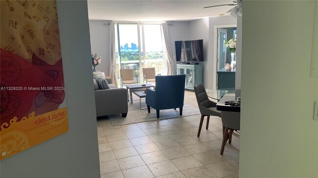 Building Photo - 5880 Collins Ave