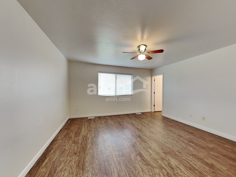 Building Photo - 3815 W 4475 S