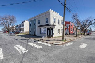 Building Photo - 2902 E Clay St