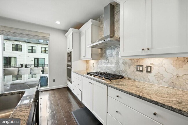 Building Photo - 610 Watermans Dr