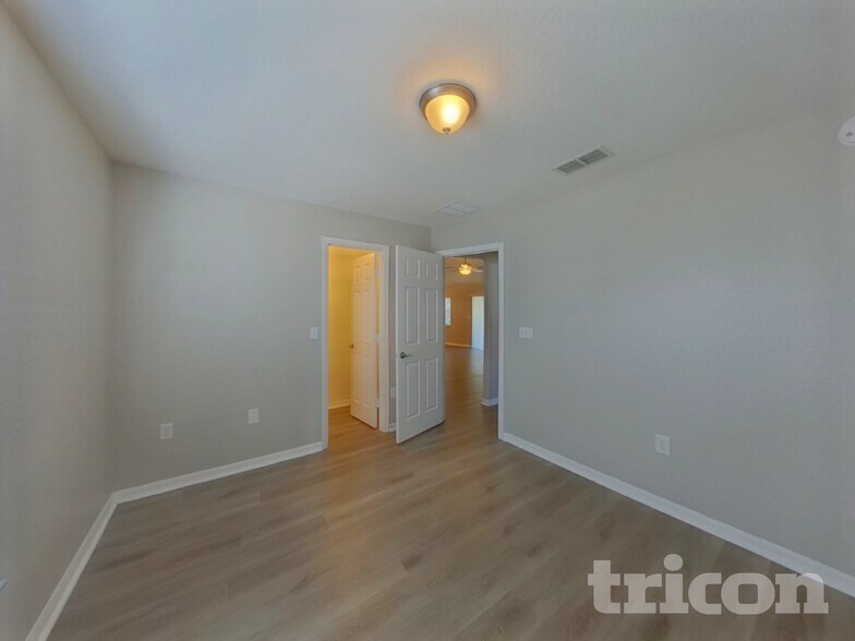 Building Photo - 1523 Merrimack Pkwy