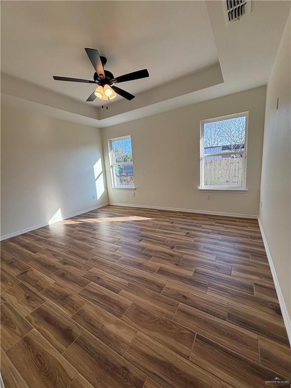 Building Photo - 11 E Llano Grande St