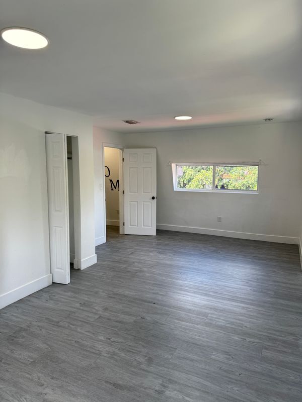 Building Photo - 2807 NW 11th St