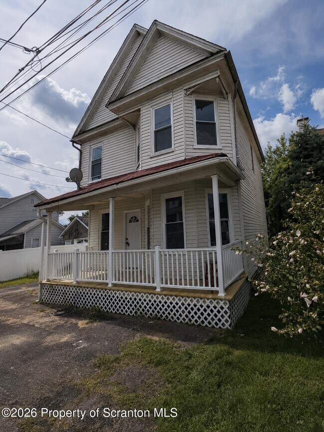 Building Photo - 1931 Bristol Ct