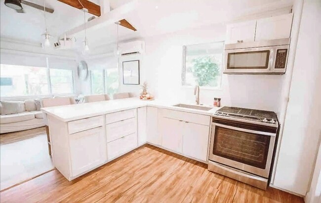 Building Photo - 328A Oneawa St