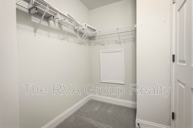 Building Photo - 5025 Rivermere Ln