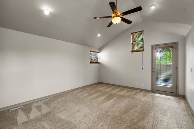 Building Photo - 1275 S Clayton St