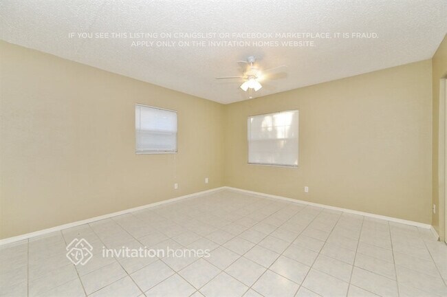Building Photo - 2213 Boxwood Way