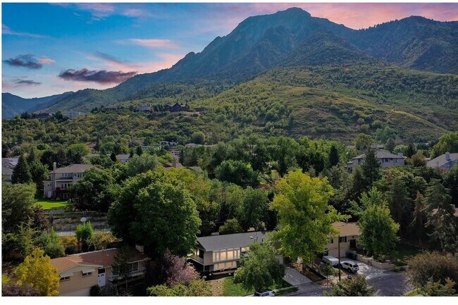 Building Photo - Olympus Cove Home Tucked In to the Benches! Near Park, Schools, Hiking and Skiing!