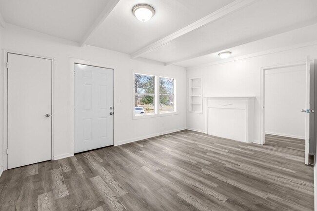 Building Photo - 829 51st St Ensley