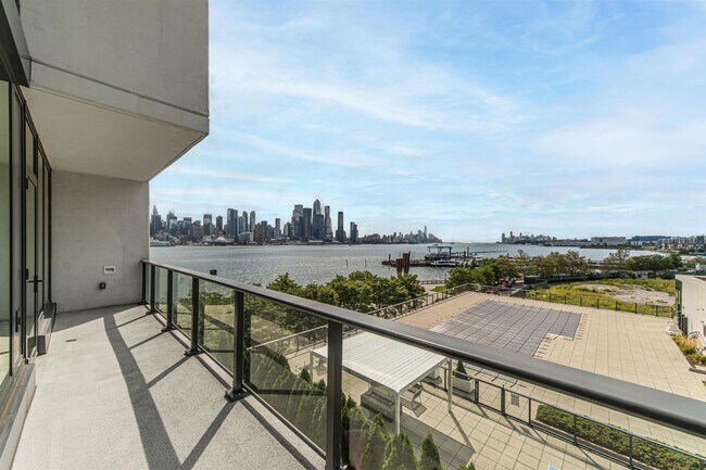 Building Photo - 1200 Ave at Port Imperial