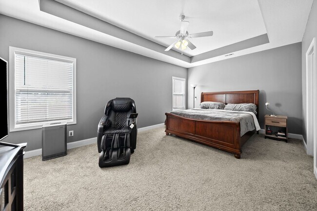 Building Photo - 1116 Eagle's View Dr