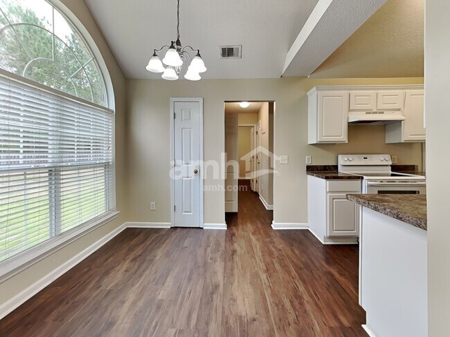 Building Photo - 5 Milsey Bay Circle