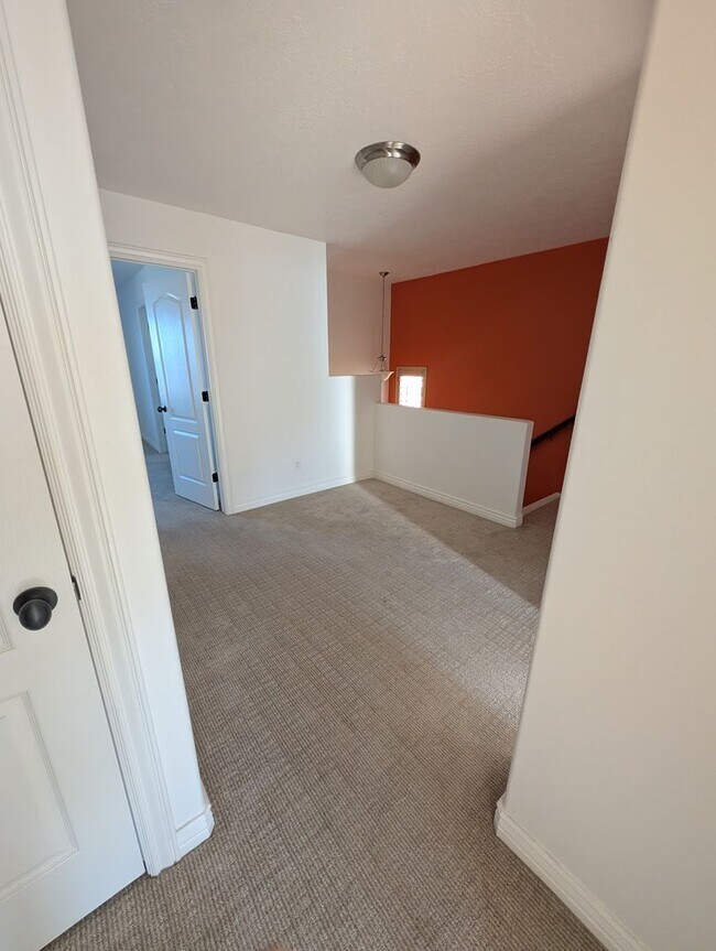 Building Photo - Beautiful 3 Bedroom Condo for Rent in Draper